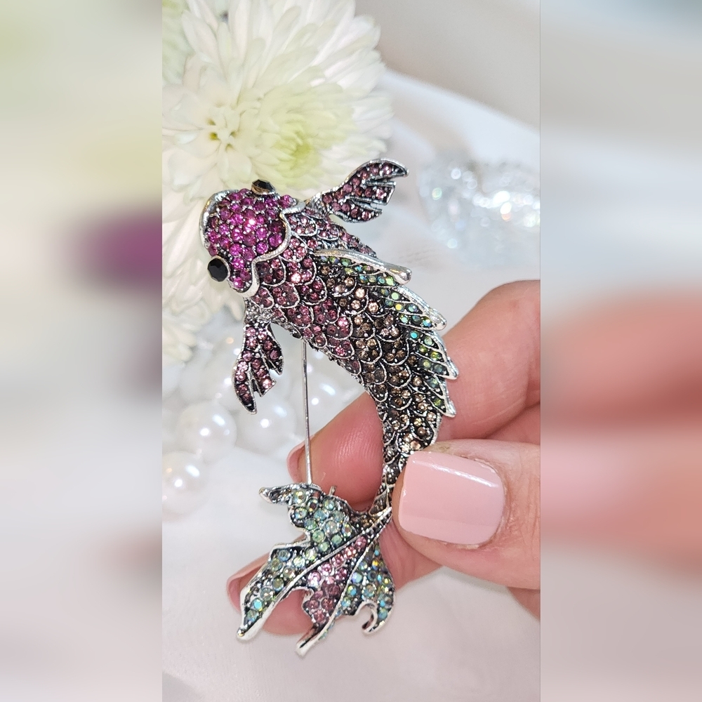 Multicolor Fish Brooch